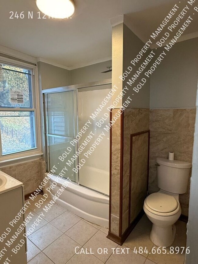 Building Photo - 246 N 12th St