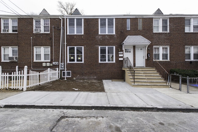 Building Photo - 8610 Newkirk Ave