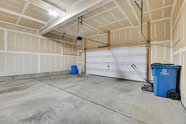 Building Photo - $3,300 - 3 Bed, 2.5 Bath Home in Westminst...