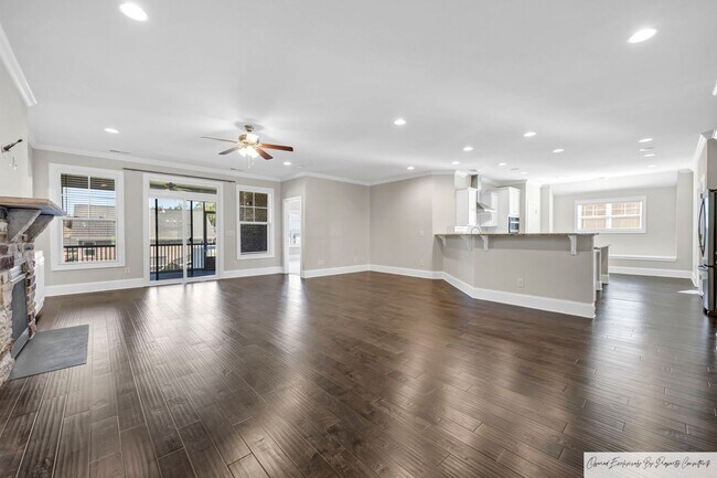 Building Photo - ONE STORY EXECUTIVE HOME READY FOR YOU IN REGATTA FOREST