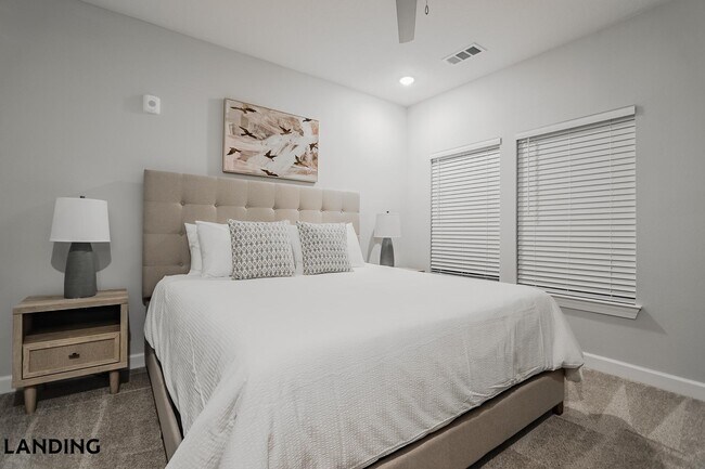 Building Photo - 5001 Willowgate Loop