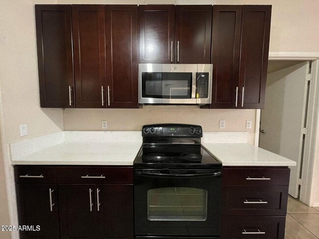 Building Photo - 1091 W Kingbird Dr