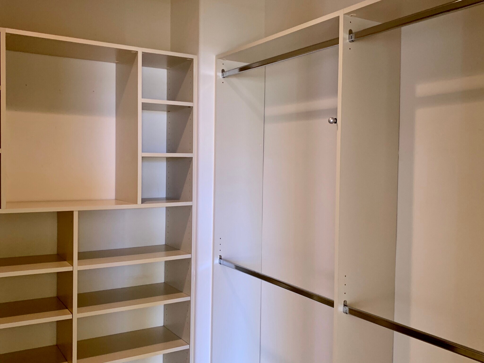 Master Closet - 4153 Via Mattina
