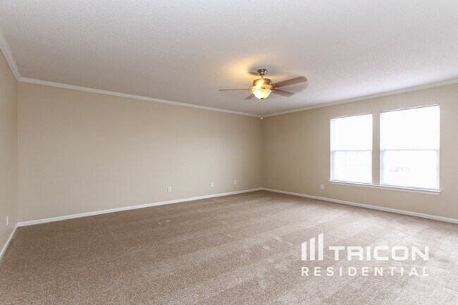 Building Photo - 10396 Waverly Dr