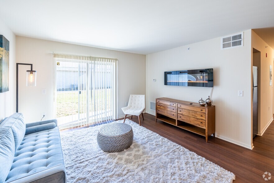 2BD, 2BA - 960SF - Living Room A - Carr Apartments