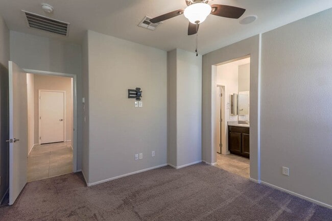 Building Photo - 3 Bedroom North Las Vegas Gated Community