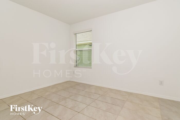 Building Photo - 5430 Bristle Leaf Dr