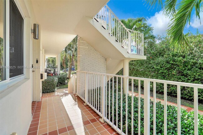 Building Photo - 1035 94th St