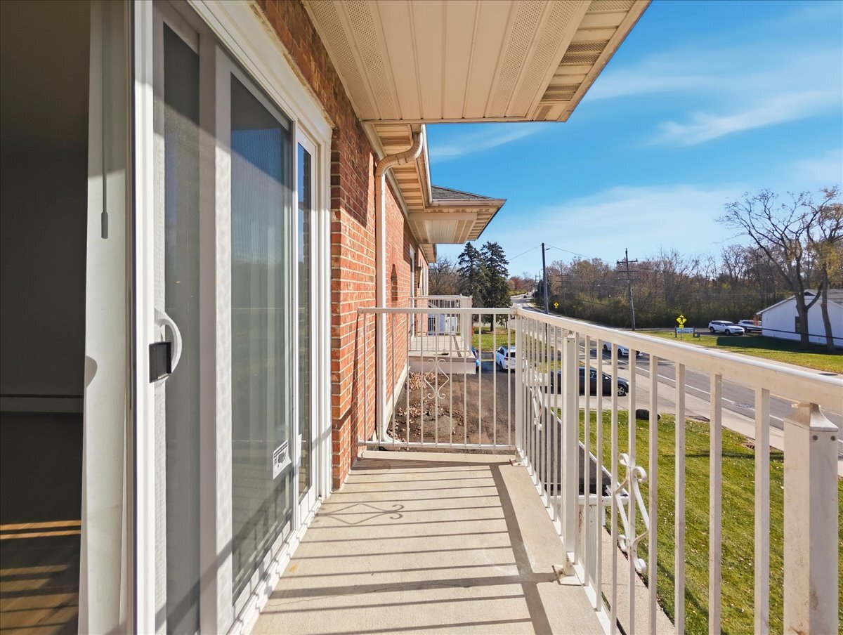 Building Photo - 122 W Washington St