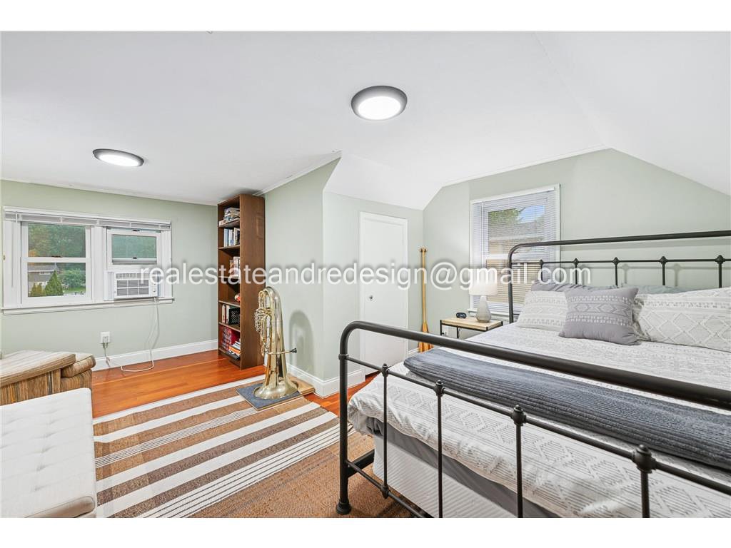 Building Photo - 111 Spruce St