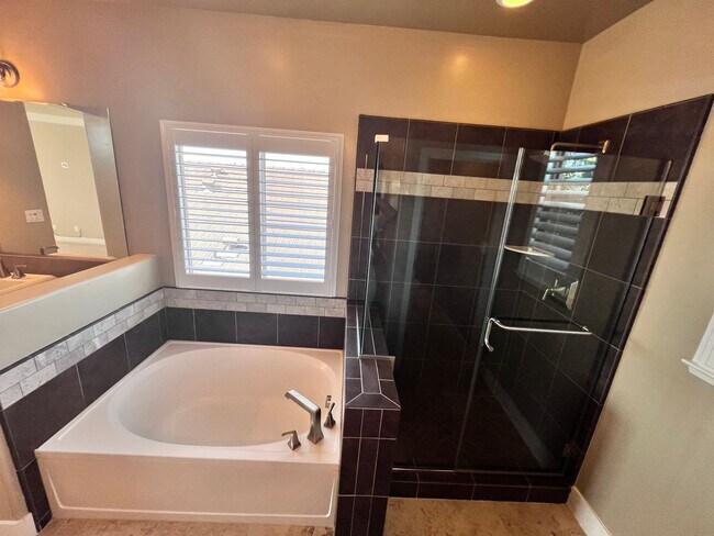 Building Photo - Stunning 3 Bedroom, 2.5 Bath Single Family Home, Gated Community, Beautiful Inside & Out!