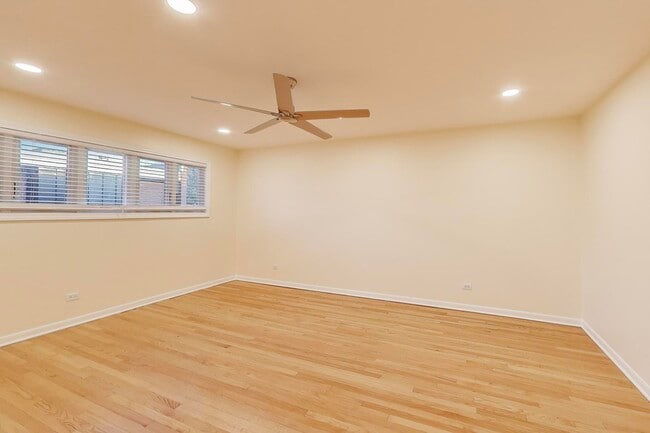 Building Photo - 475 Laurel Ave