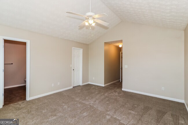 Building Photo - 485 Cathedral Dr