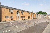 Building Photo - 14 Scarborough Ln