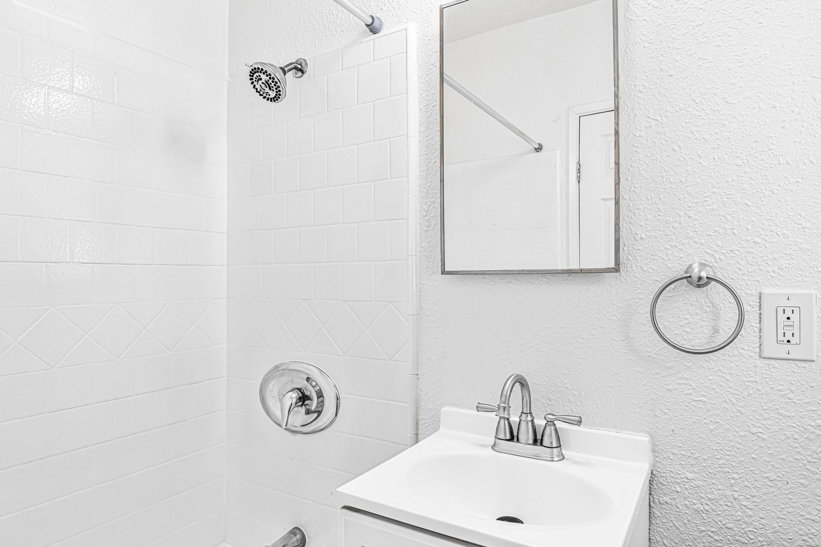 Building Photo - 1711 E Appleton St