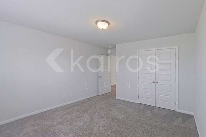 Building Photo - 301 Hemlock Ct