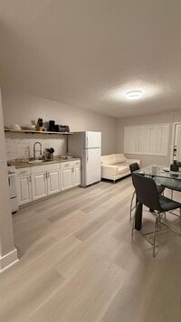 Building Photo - 4201 Indian Creek Dr