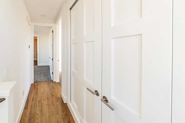 Building Photo - Beautiful Brookside SMART HOME now available!