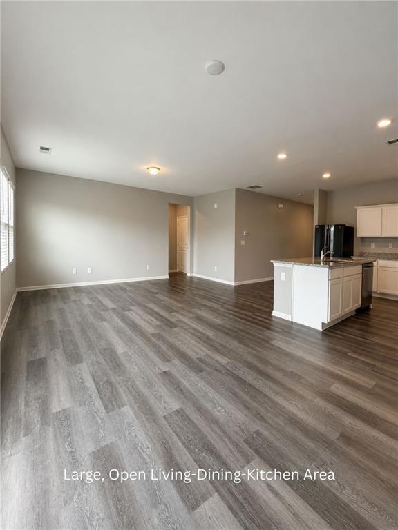 Building Photo - 132 Verona Dr NW