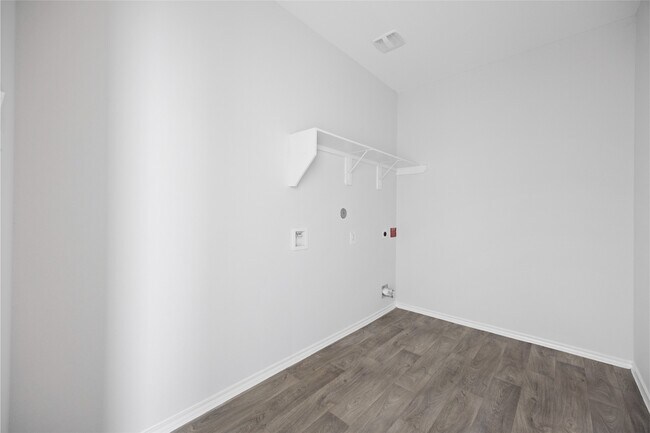 Building Photo - 24059 Kentwood Springs Dr