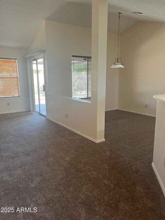 Building Photo - 13251 N 78th Dr