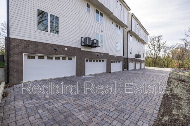 Building Photo - 2048 McKinley St