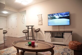 Building Photo - 1111 Oronoco St