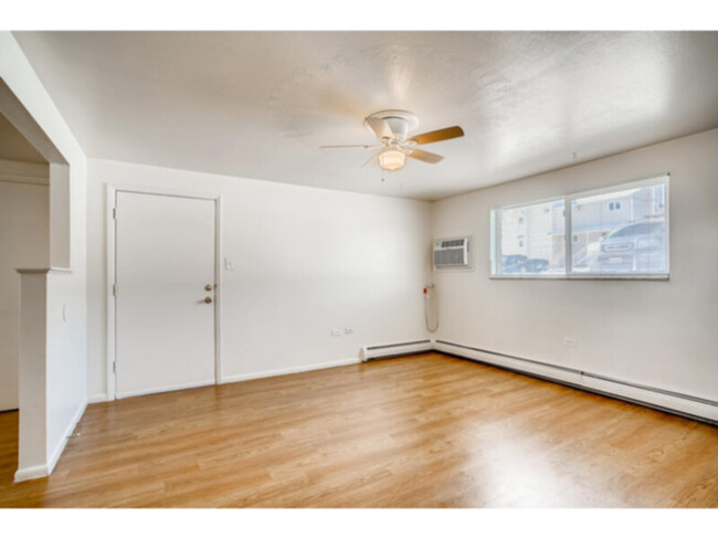 Building Photo - 290 S Hoyt St