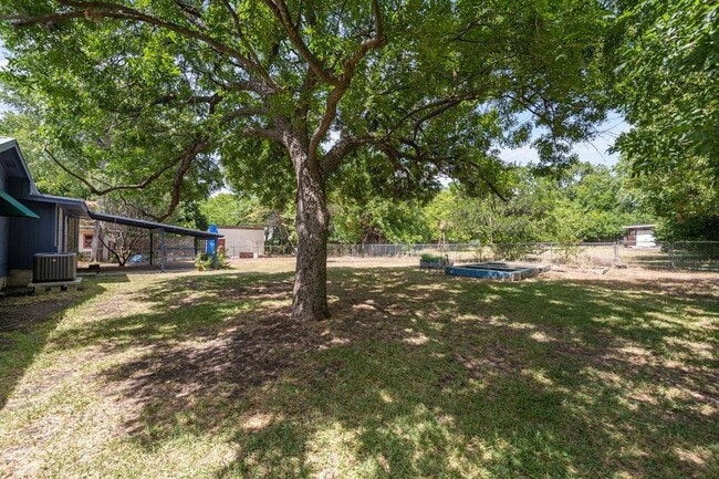 Building Photo - 8908 Capitol Dr