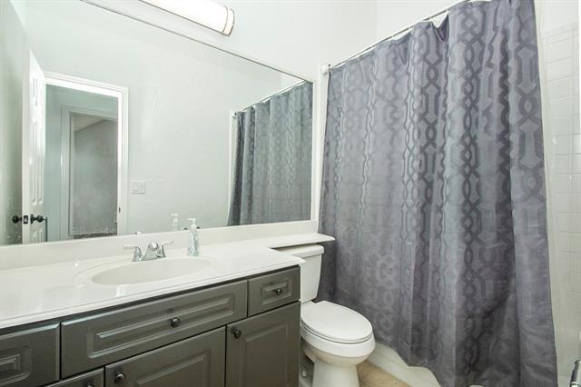 Building Photo - 7981 Kings Ridge Rd