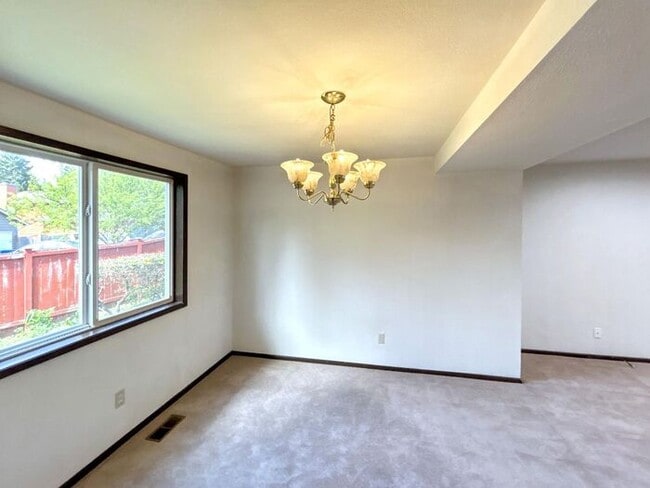 Building Photo - Beautiful 4 bed & 2 bath home in Kent WA!!