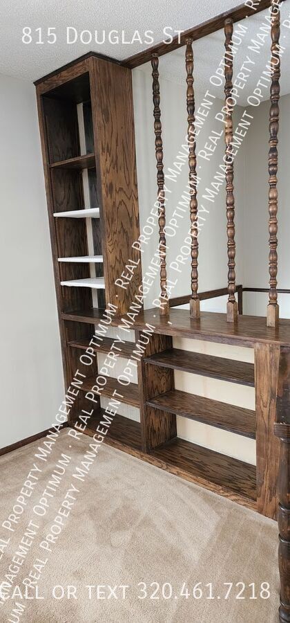 Building Photo - 815 Douglas St