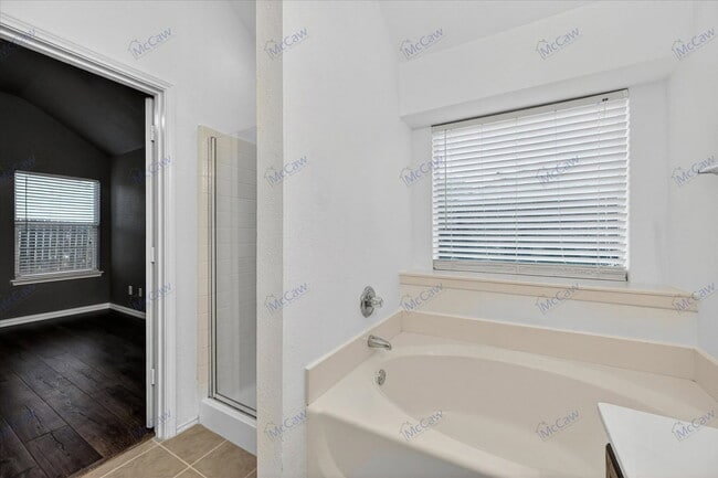 Building Photo - 342 Leisure Ln
