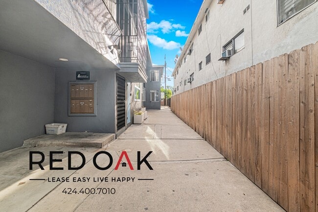 Building Photo - 120 S Oxford Ave
