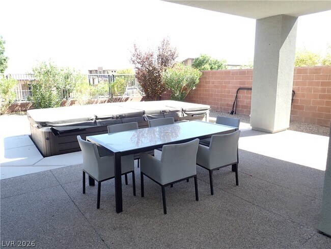 Building Photo - 10226 Jade Gardens Dr
