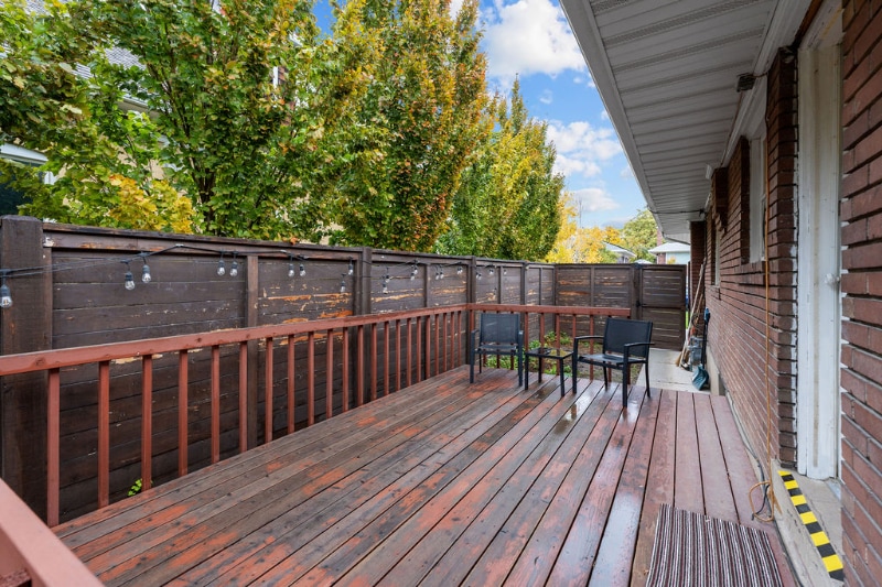 Building Photo - 1086 S Lk St