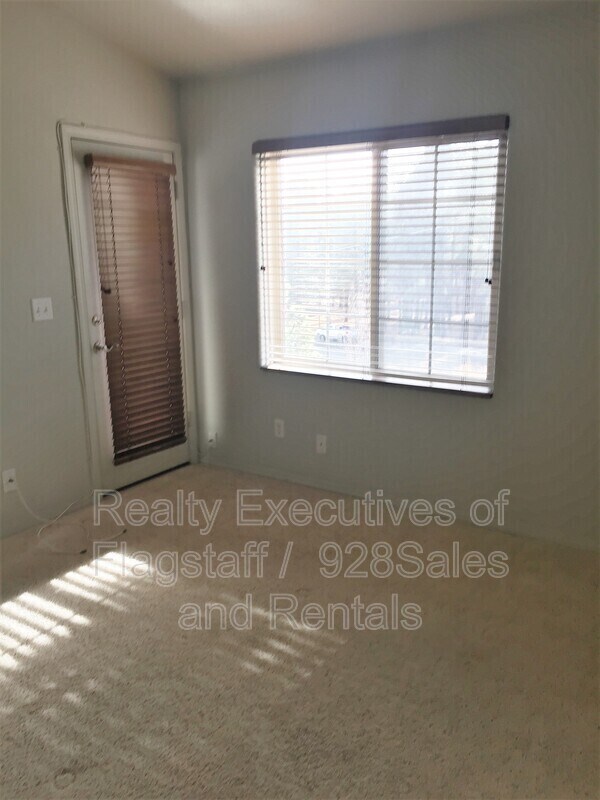 Building Photo - 2367 W Silverton Dr
