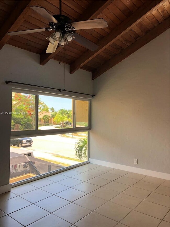 Building Photo - 15820 SW 90th Ct