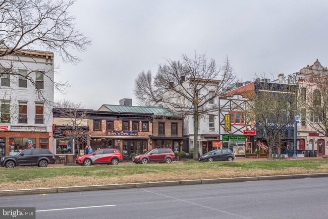Building Photo - 1620 Massachusetts Ave SE