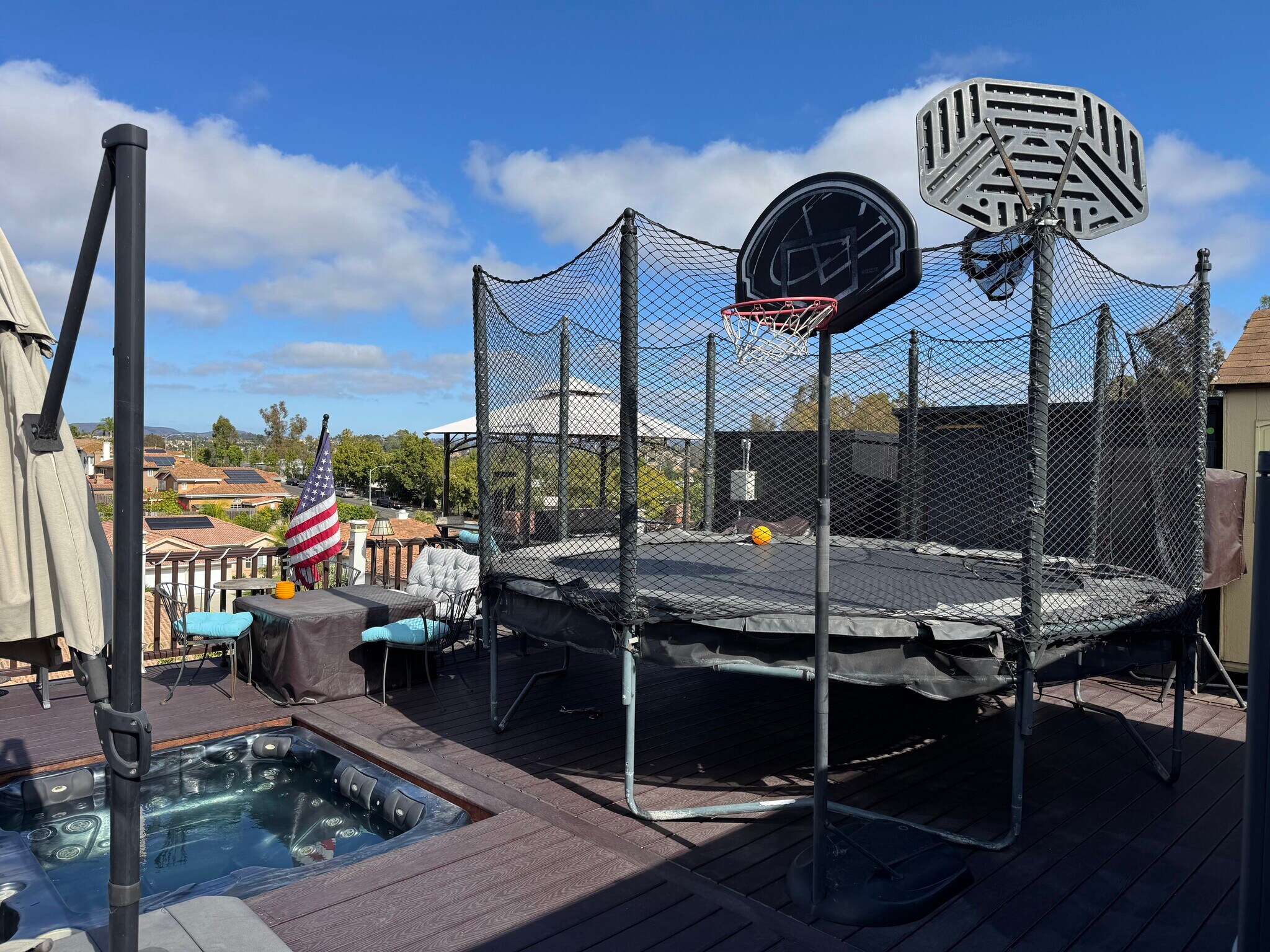 Trampoline - 2924 Thunder Dr
