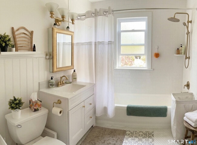 Building Photo - 113 Ellsworth St