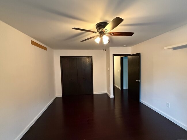 Building Photo - 7 Twin Oaks