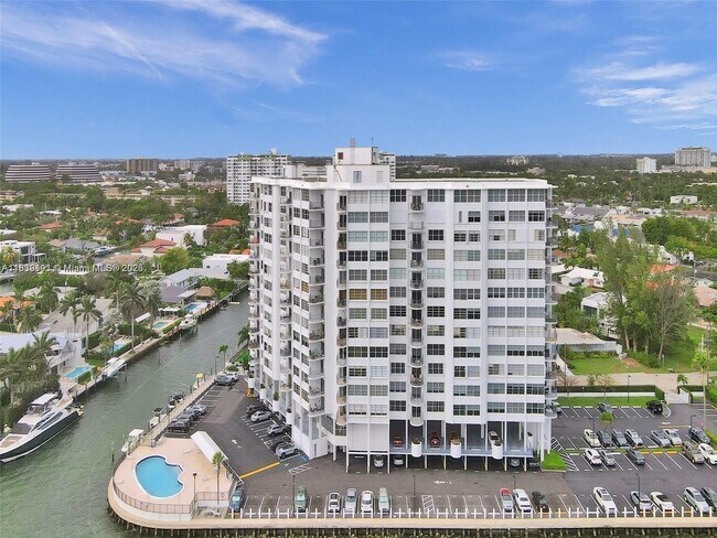 Building Photo - 11930 N Bayshore Dr