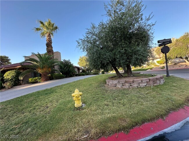 Building Photo - 2840 Augusta Dr