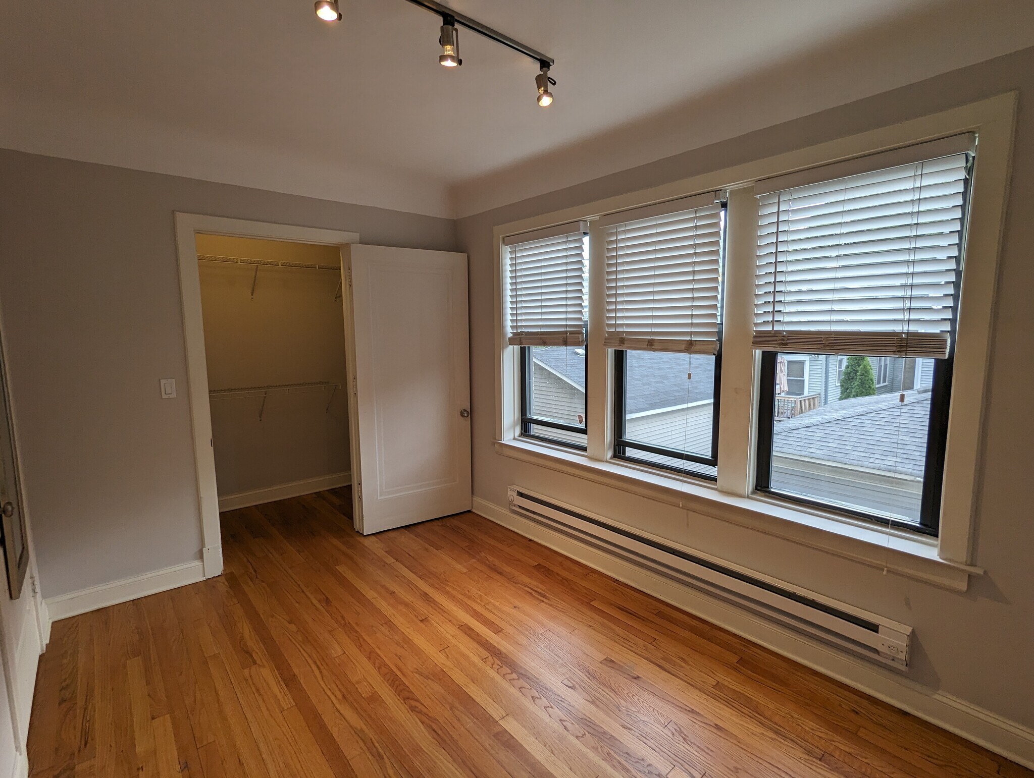 Building Photo - 2329 N Rockwell St