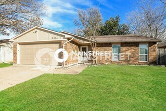 Building Photo - 3 Bedroom Pet-Friendly Home in Fort Worth, TX with Main Street Renewal