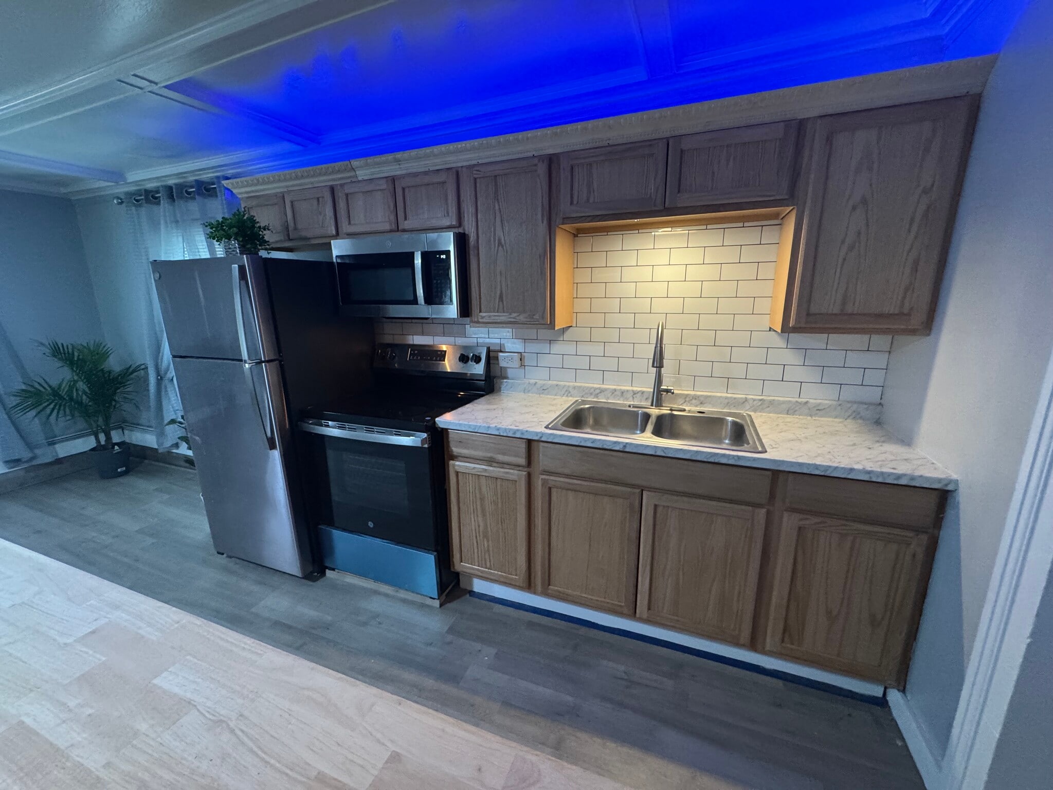 Building Photo - 536 Arsenal St