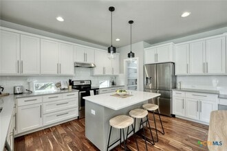 Building Photo - 15500 Enid Dr