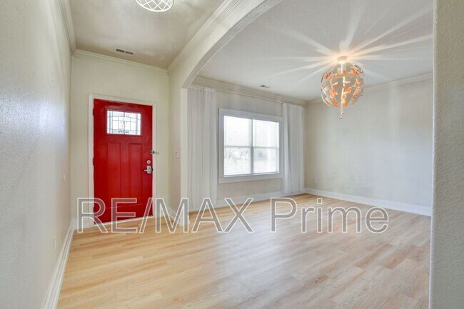 Building Photo - 8028 Glade Rd