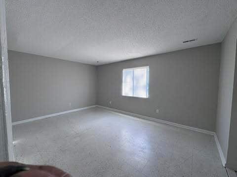 Building Photo - Single Family Standridge manor